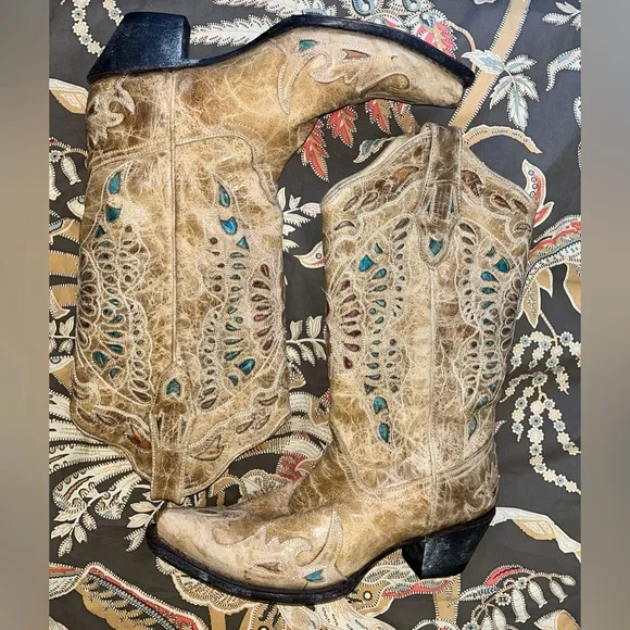 CORRAL Leather Distressed Butterfly Boots Women’s Size 9.5M