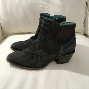 Corral Women's Ankle Boots Grey Laser
