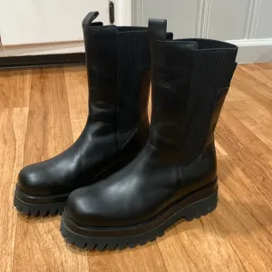 COS Black Chunky Leather Chelsea Boots