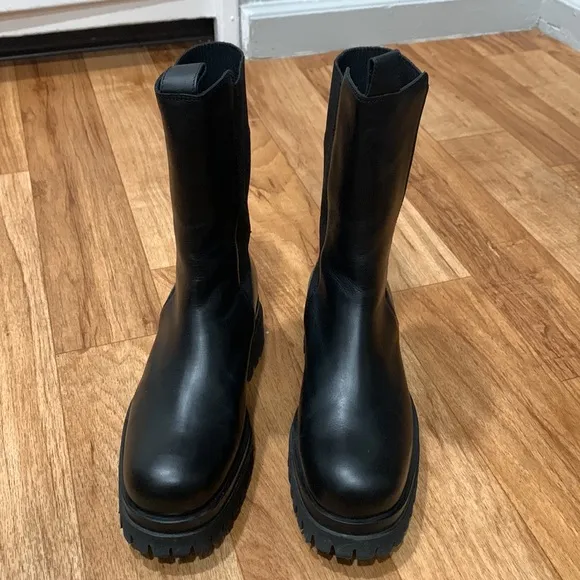 COS Black Chunky Leather Chelsea Boots