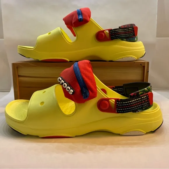 Crocs Classic All Terrain Sandals Yellow with Zipper Pouch Men’s Size 12
