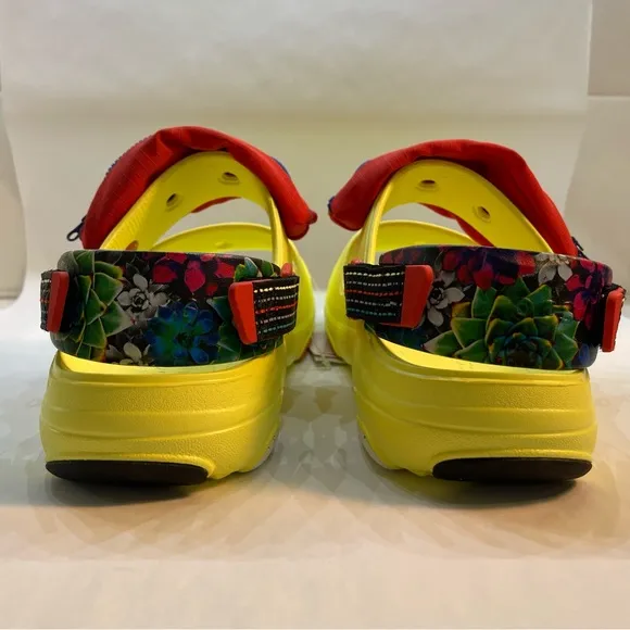 Crocs Classic All Terrain Sandals Yellow with Zipper Pouch Men’s Size 12