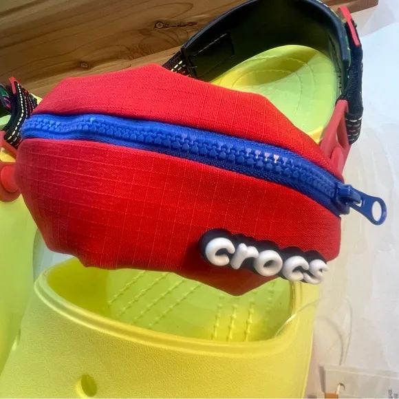 Crocs Classic All Terrain Sandals Yellow with Zipper Pouch Men’s Size 12