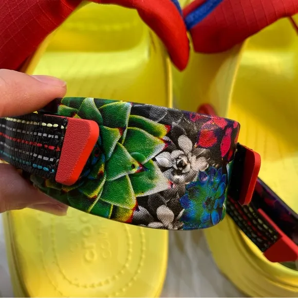 Crocs Classic All Terrain Sandals Yellow with Zipper Pouch Men’s Size 12