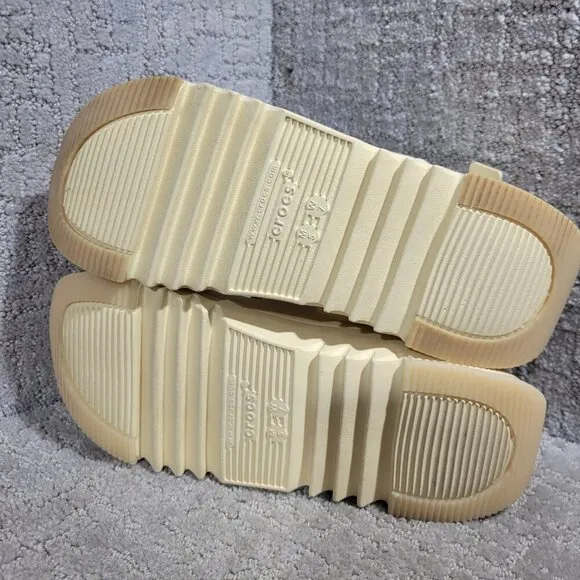 Crocs Classic Hiker Xscape Unisex Size L7 M5 Beige Vanilla Wedge Sandals 207670