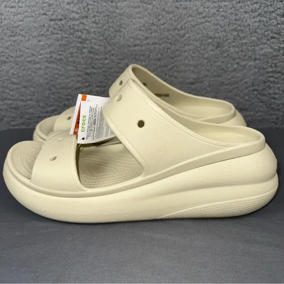 Crocs Shoes Mens 11 Beige Crush Two Strap Sandals Classic Vacation Travel Boho