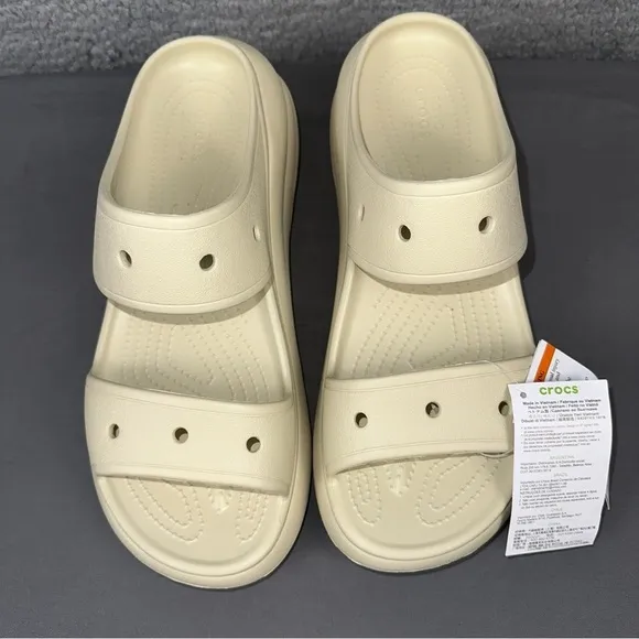 Crocs Shoes Mens 11 Beige Crush Two Strap Sandals Classic Vacation Travel Boho