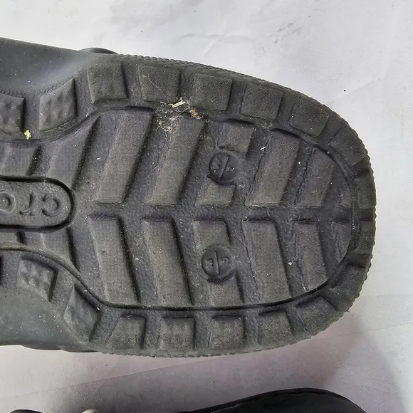 Crocs Womens 7 Mens 5 Black Fur Lined Jibbitz Clog Shoe Slip On Sandals Classic