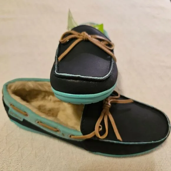 CROCS Wrap Colorlite Women's Fur Lined Moccasin Loafers Blue NEW