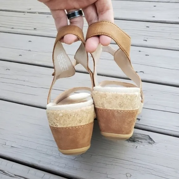 Dansko Charlotte Camel Tan Nubuck Suede Leather Boho Buckle Wedge Sandals 42
