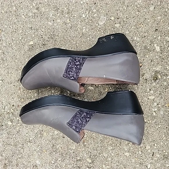 Dansko Jessica Grey/Taupe Nappa Leather Slip On Clogs Size 7.5 - 8 US 38 EU