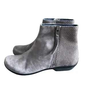 Dansko Otis Women’s Gray Suede Ankle Boots Size 39 (8.5-9 US)