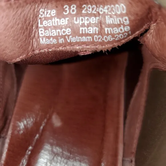 Dansko Tan Leather Slip-On Chelsea Ankle Booties Boots Women's 7-7.5, EU 38
