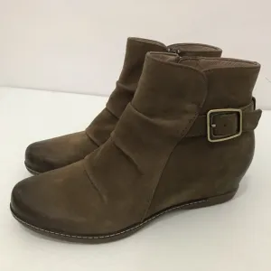 Dansko Womens Lia Nubuck Ankle Boots Brown Leather Buckle Zip Size 38
