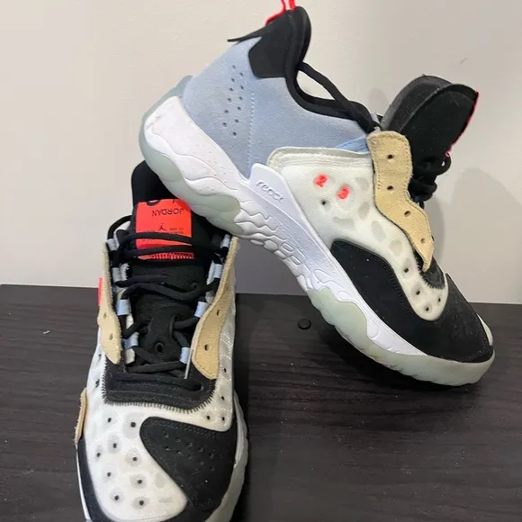 Delta 2 Retro Jordans Thermo White