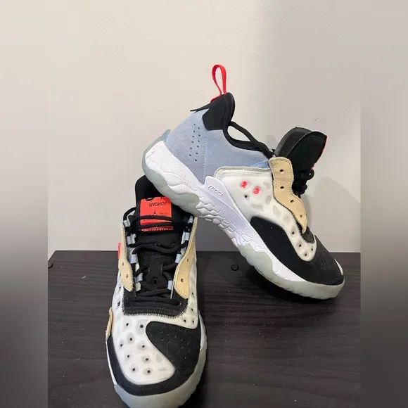 Delta 2 Retro Jordans Thermo White