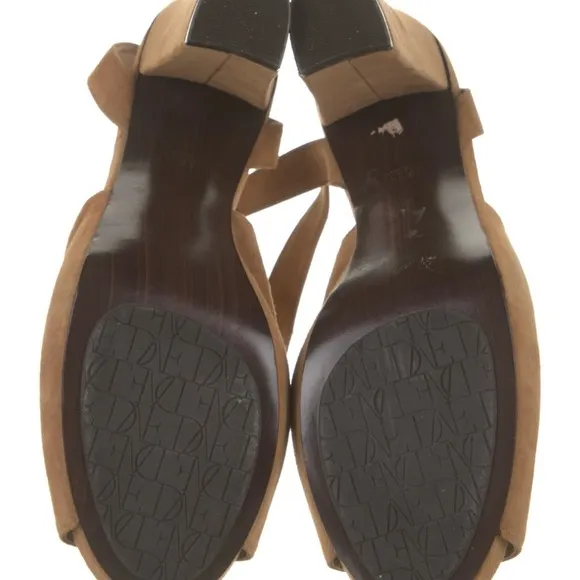 Diane Von Furstenberg caramel color suede strappy sandals SZ 8.5