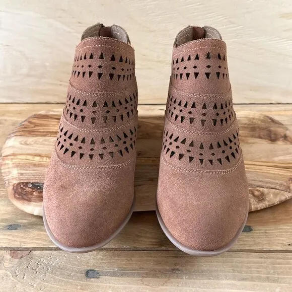 Diba Leather Boots Booties‎ Cut Out Brown 7 Chestnut Suede
