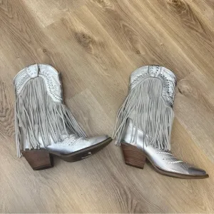 Dingo Silver Metallic Leather Cowboy Boots with Fringe size 7.5