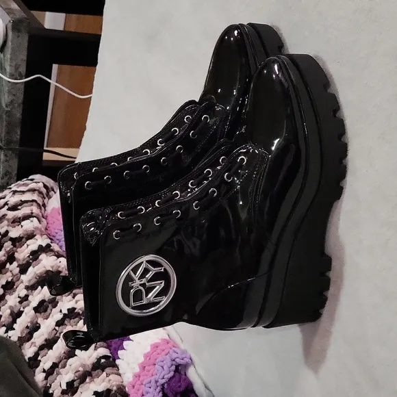 DKNY Boots 🖤