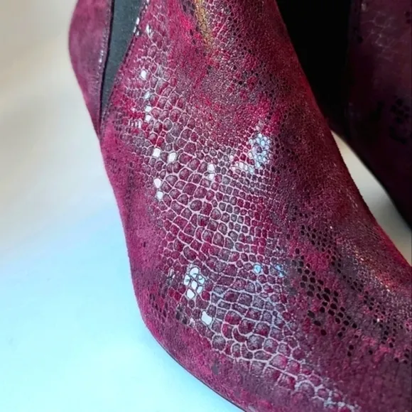 DKNY New Alani Booties Garnet Red Leather Slip On Snake Print Heel Size 7.5