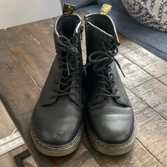 Doc Martens classic black boots size 3 kid
