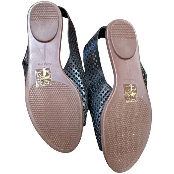 Dolce Vita Black Perforated Leather Flat Sandals Women's Size 8.5 NWOT