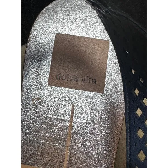 Dolce Vita Black Perforated Leather Flat Sandals Women's Size 8.5 NWOT