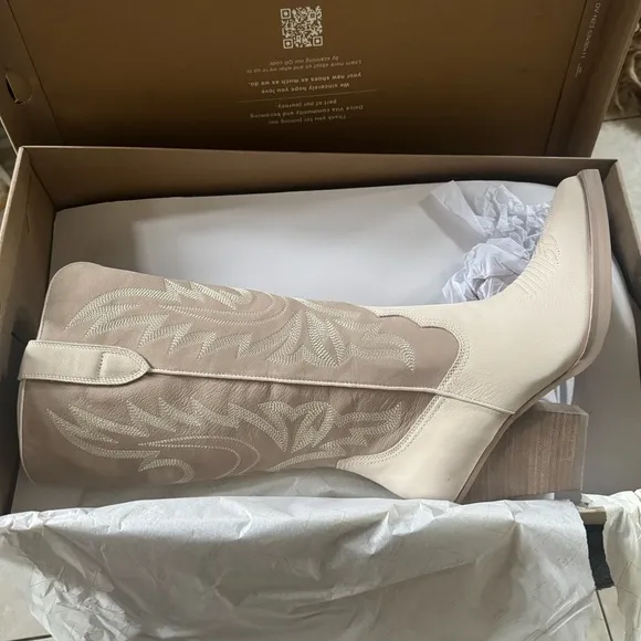 Dolce‎ Vita Blanch Western Boots