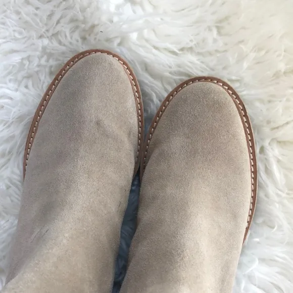 DOLCE VITA HUEY H20 BOOTS IN MUSHROOM SUEDE