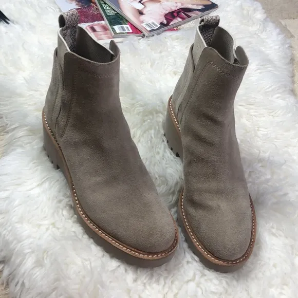 DOLCE VITA HUEY H20 BOOTS IN MUSHROOM SUEDE