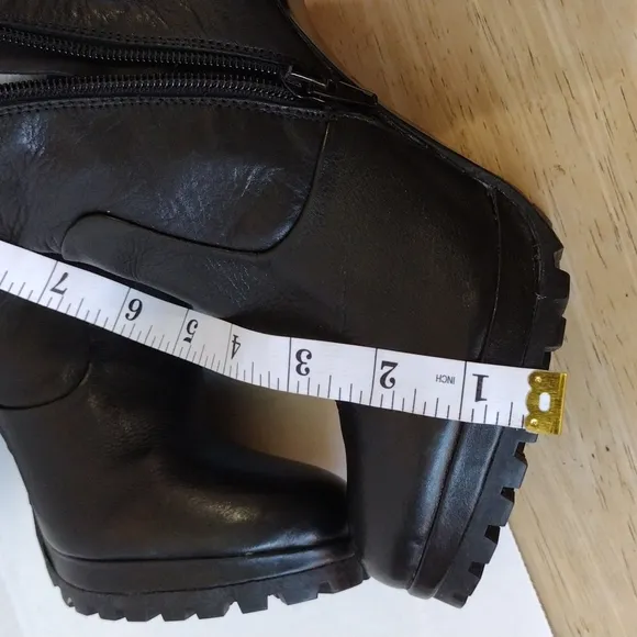 Dolce Vita leather high  heels boots, 2 calves side zippers,  7