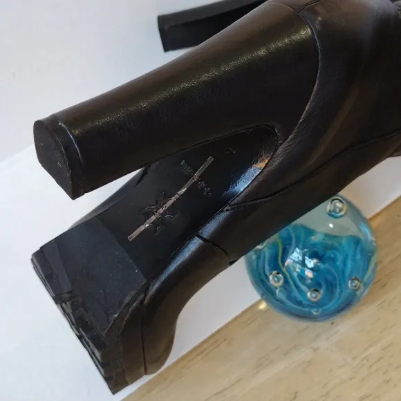 Dolce Vita leather high  heels boots, 2 calves side zippers,  7