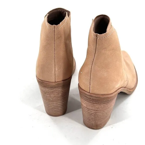 Dolce Vita Spade Boots 10 NWOT Tan Leather Ankle Booties Western Stack Heel