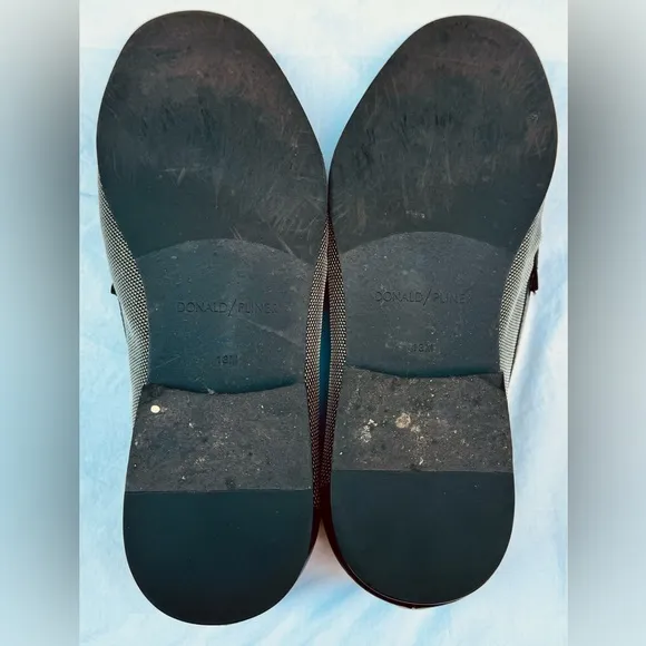 DONALD J. PLINER Dacio Loafers