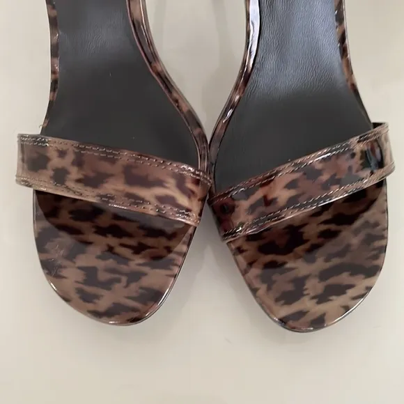 DONALD J PLINER Patent Sandals