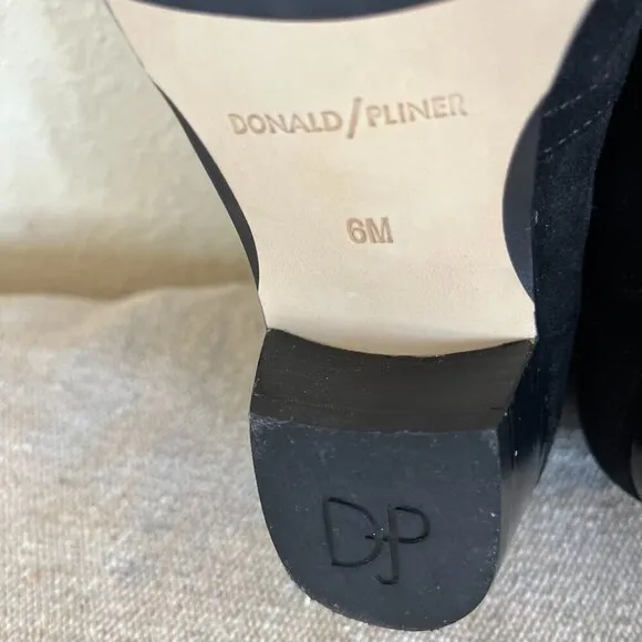 Donald J Pliner Woman's Suede Black Donis Slip-On Ankle Boots Sz 6