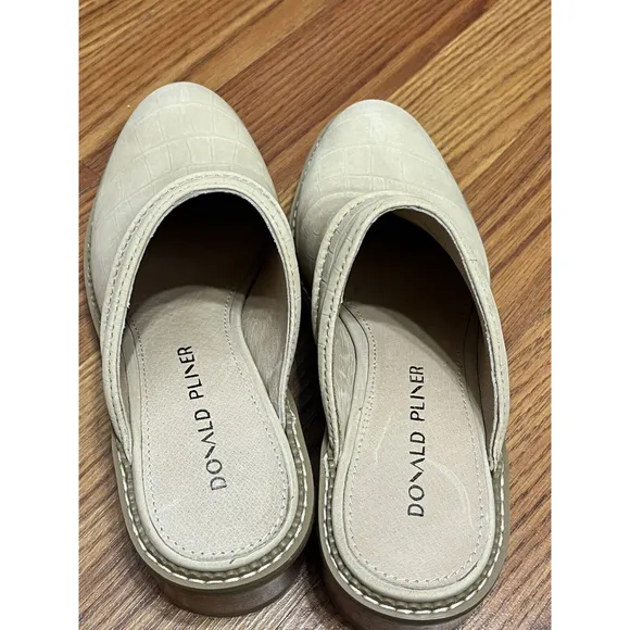 Donald Pliner Western Couture Womens 5.5 Ankle Slip On Shoes Suede ￼