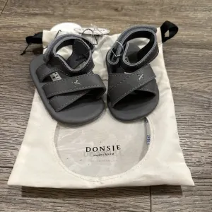 Donsje 0-6 Months Giggles Grey Classic Leather Sandals