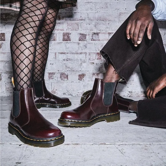 Dr. Doc Martens 2976 Vegan Chelsea Boots Cherry Red Slip On Oxford Size 7