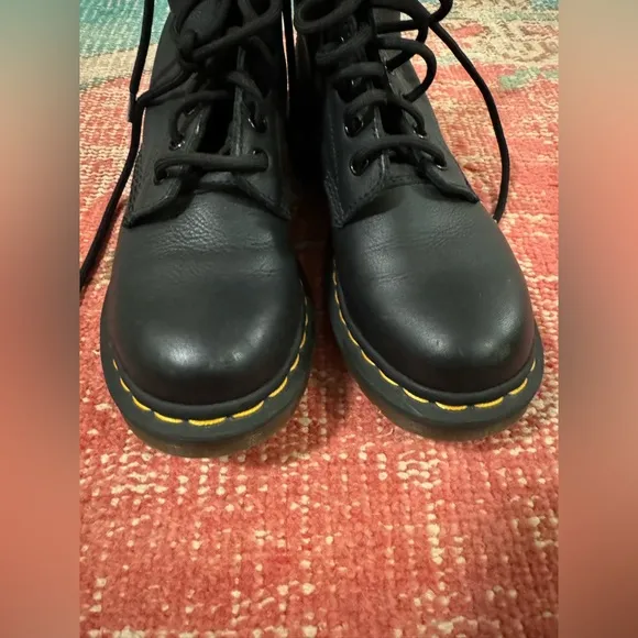Dr Martens 101 VIRGINIA LEATHER ANKLE BOOTS