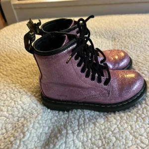 Dr. Martens 1460 Glitter J Girls Size 13 Y Pink Classic Combat Side Zip Boots