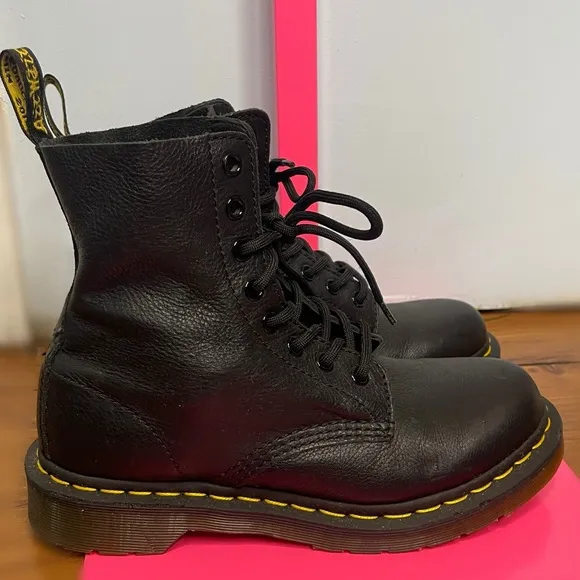 Dr. Martens 1460 Pascal Virginia Black Leather Boots size 7