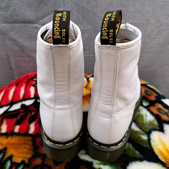 Dr. Martens 25057 Leather White Women's Boots Size 9