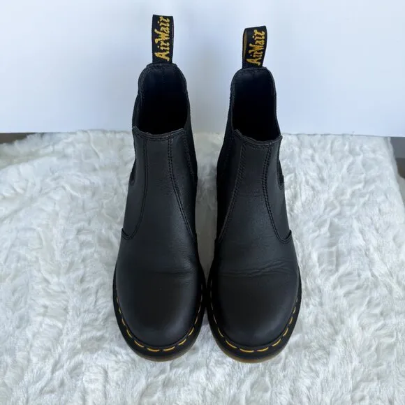 Dr. Martens 2976 Chelsea Boots Black Smooth Leather Slip-On Ankle Boots Size 7