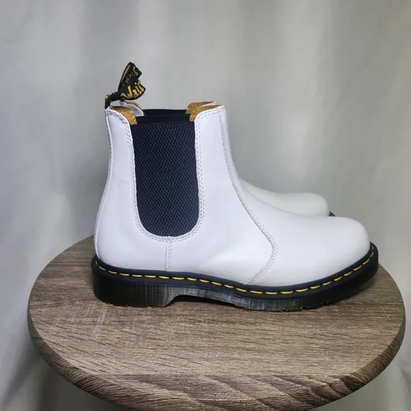 Dr. Martens 2976 Womens White Black Leather Pull On Chelsea Boots Size 10