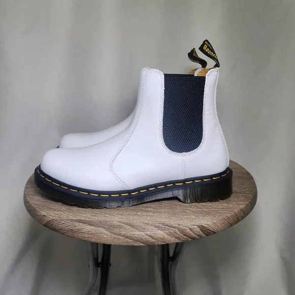 Dr. Martens 2976 Womens White Black Leather Pull On Chelsea Boots Size 10