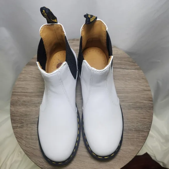 Dr. Martens 2976 Womens White Black Leather Pull On Chelsea Boots Size 10
