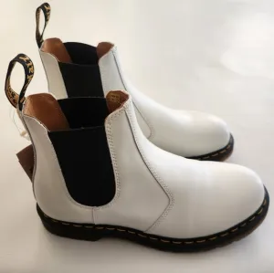 Dr. Martens 2976 yellow stitching smooth white leather Chelsea Boots
