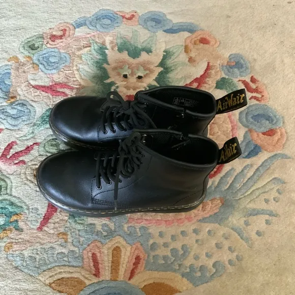 Dr. Martens Air Wair Sz 3 Youth Kids Blk Leather Ankle Zip Boots Bouncing Soles
